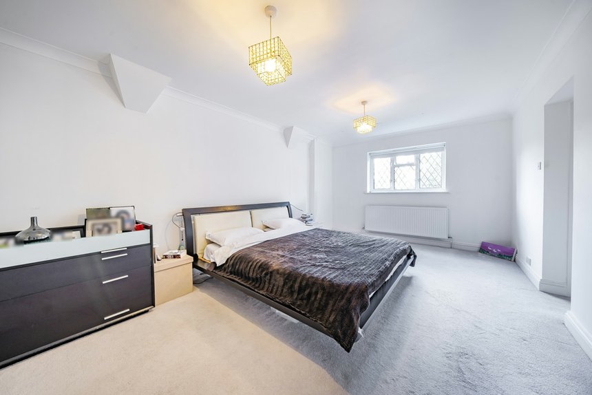 for sale nicholas way london 32803 - Gibbs Gillespie