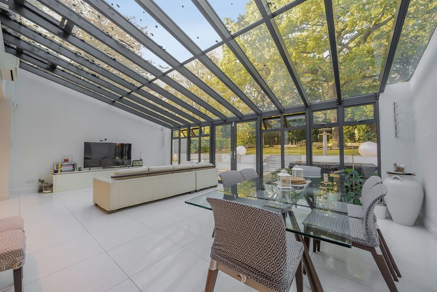for sale nicholas way london 32803 - Gibbs Gillespie
