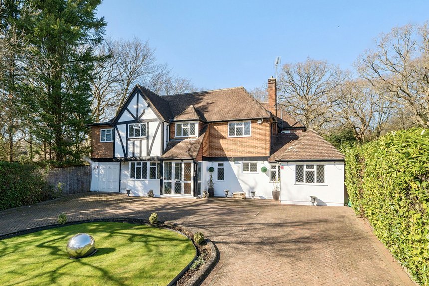 for sale nicholas way london 32803 - Gibbs Gillespie