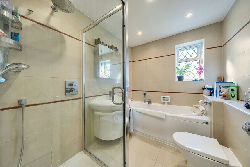 for sale nicholas way london 32803 - Gibbs Gillespie