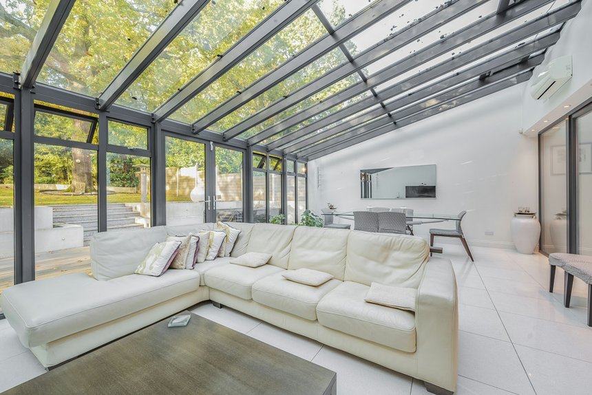 for sale nicholas way london 32803 - Gibbs Gillespie