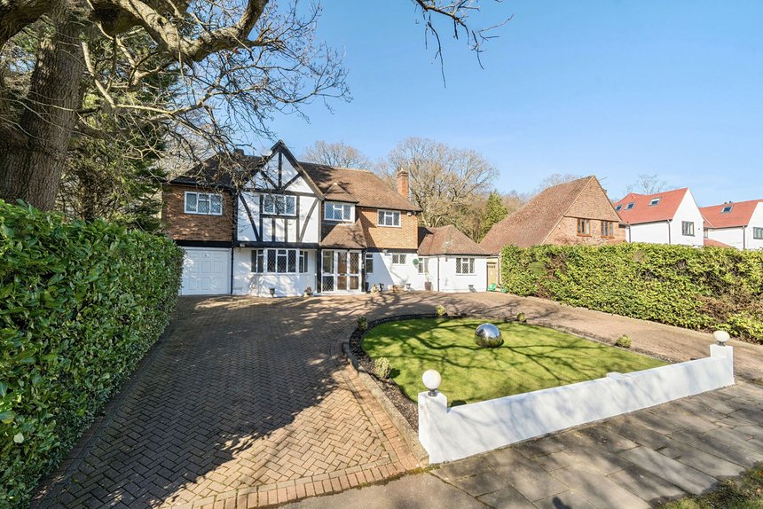 for sale nicholas way london 32803 - Gibbs Gillespie
