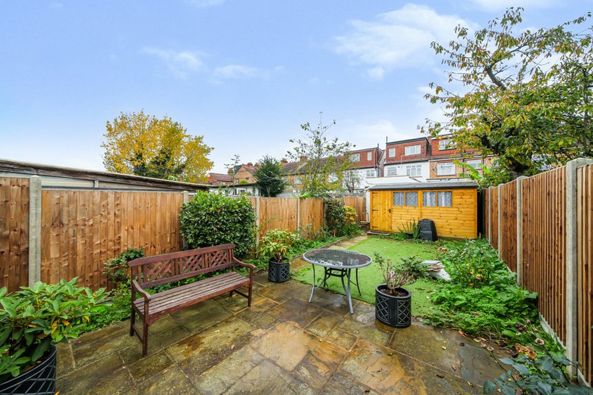 under offer eastcote road london 32805 - Gibbs Gillespie