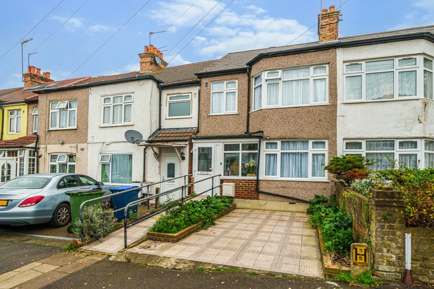 under offer eastcote road london 32805 - Gibbs Gillespie