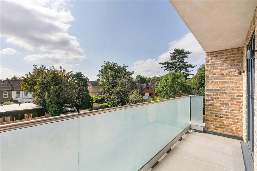 for sale sutherland road london 32813 - Gibbs Gillespie