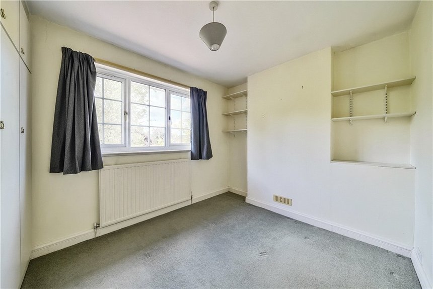 sold marsworth avenue london 32820 - Gibbs Gillespie
