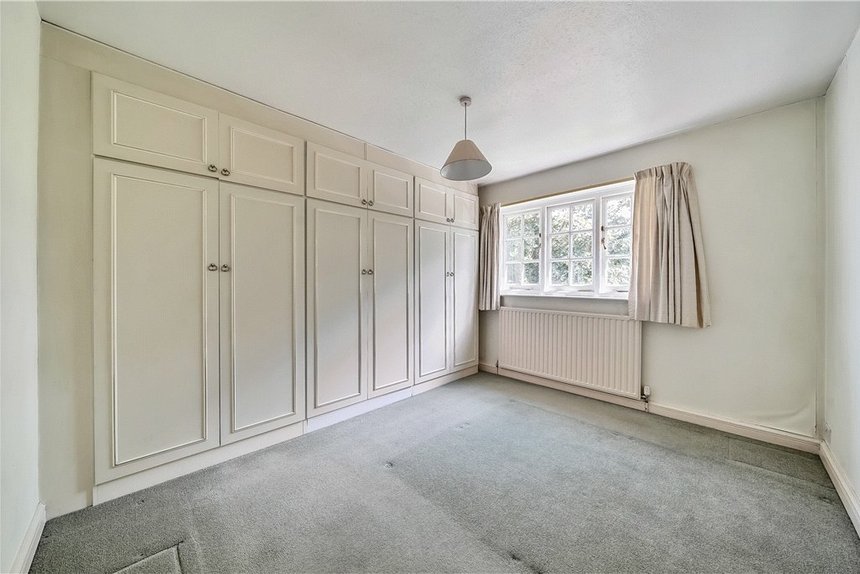 sold marsworth avenue london 32820 - Gibbs Gillespie