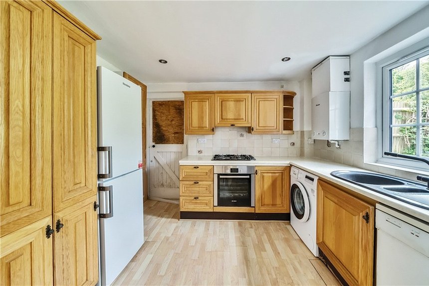 sold marsworth avenue london 32820 - Gibbs Gillespie