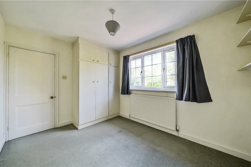 sold marsworth avenue london 32820 - Gibbs Gillespie