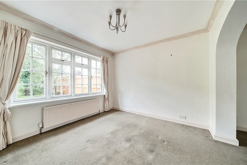 sold marsworth avenue london 32820 - Gibbs Gillespie