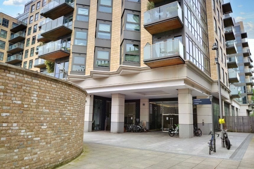 under offer longfield avenue london 32823 - Gibbs Gillespie