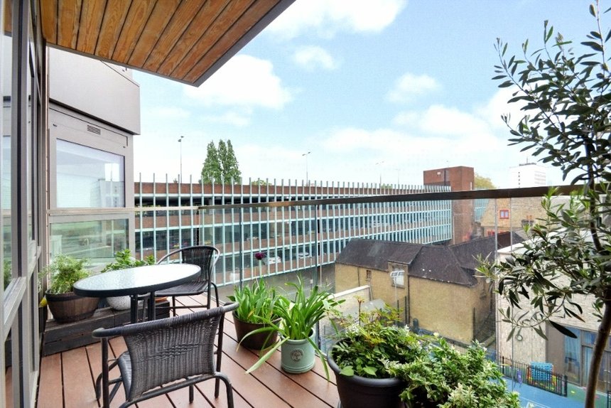 under offer longfield avenue london 32823 - Gibbs Gillespie