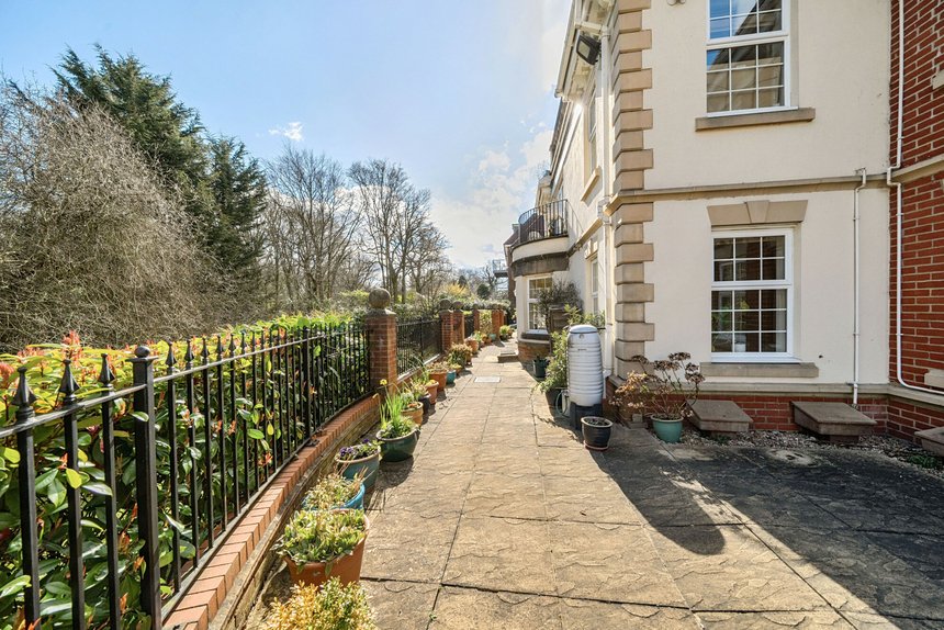 sold ducks hill road london 32832 - Gibbs Gillespie