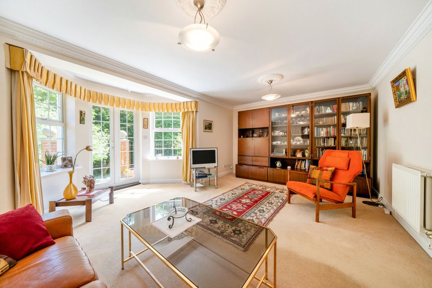 for sale ducks hill road london 32832 - Gibbs Gillespie