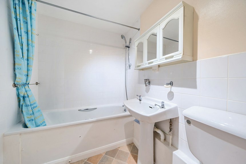 for sale closemead close london 32880 - Gibbs Gillespie