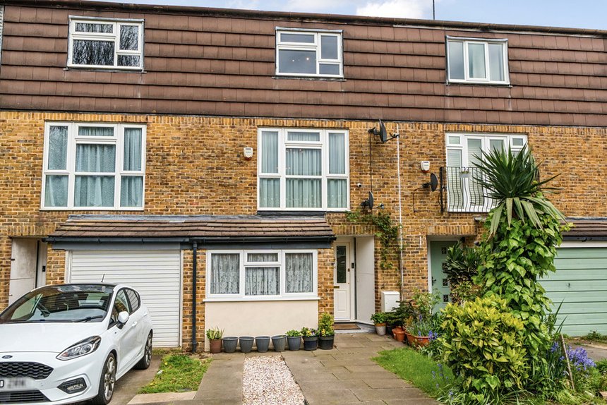 for sale closemead close london 32880 - Gibbs Gillespie