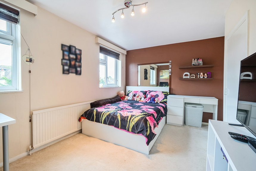 for sale closemead close london 32880 - Gibbs Gillespie