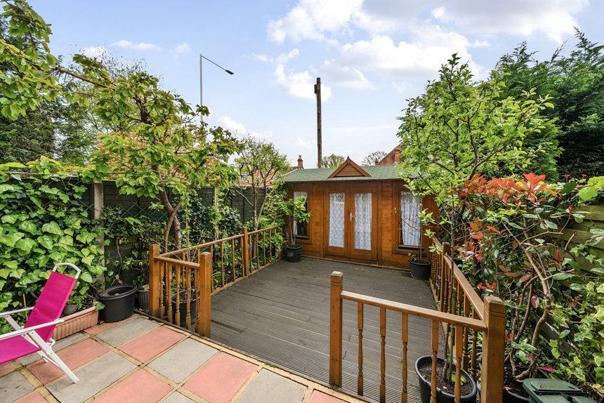 for sale closemead close london 32880 - Gibbs Gillespie