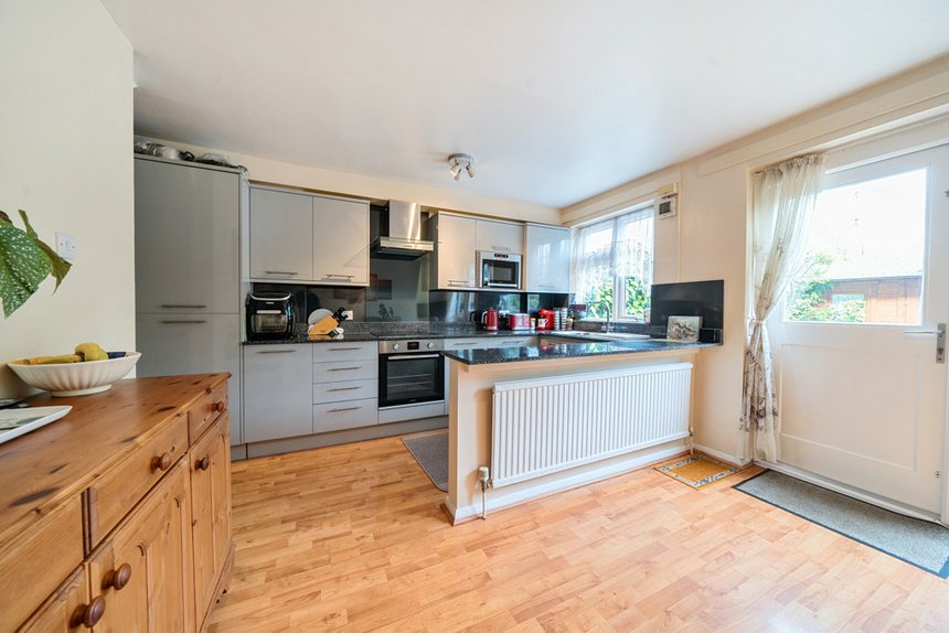 for sale closemead close london 32880 - Gibbs Gillespie