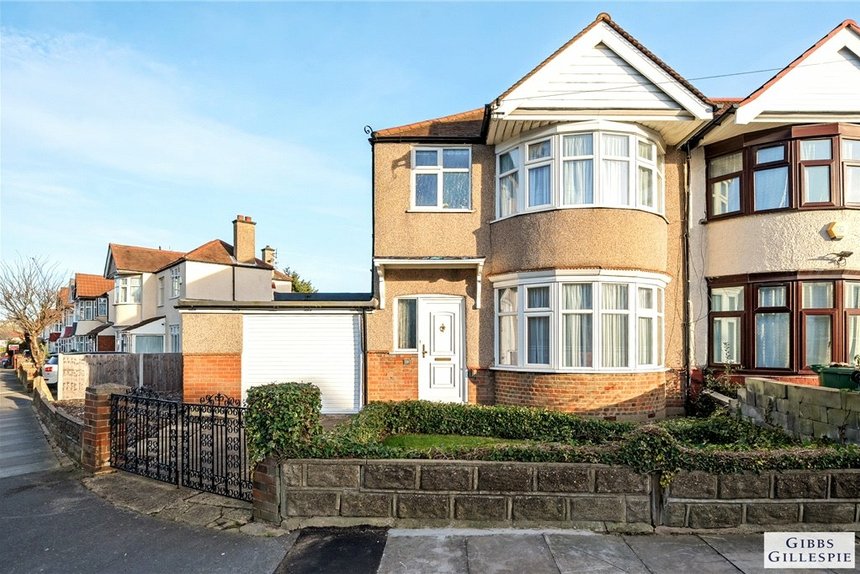 under offer bethecar road london 32881 - Gibbs Gillespie