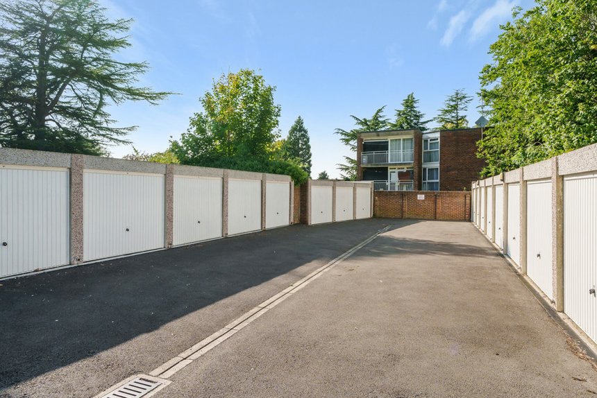 for sale dormans close london 32898 - Gibbs Gillespie