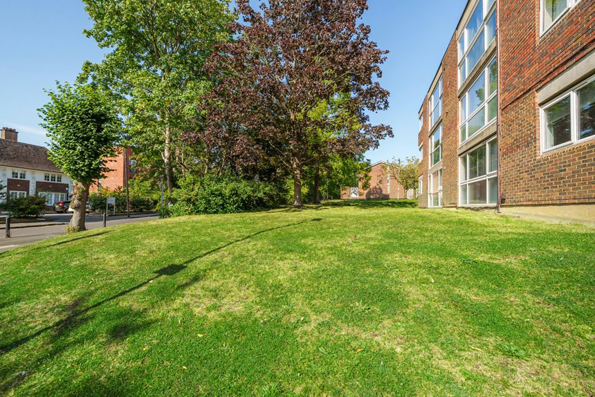 for sale dormans close london 32898 - Gibbs Gillespie