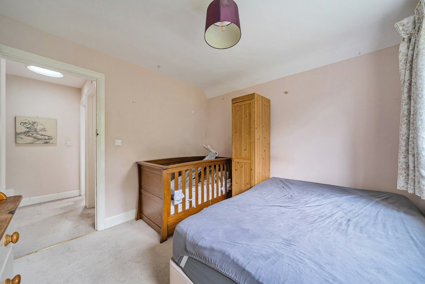 under offer hill rise london 32899 - Gibbs Gillespie