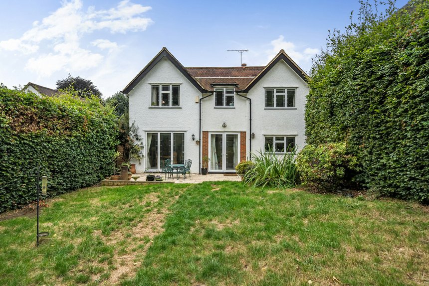 under offer hill rise london 32899 - Gibbs Gillespie