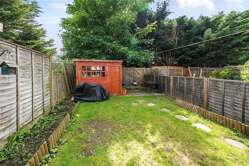 under offer bennett close london 32900 - Gibbs Gillespie