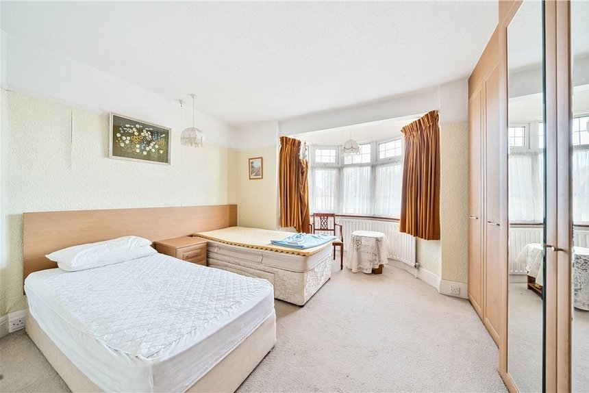 under offer park rise london 32905 - Gibbs Gillespie