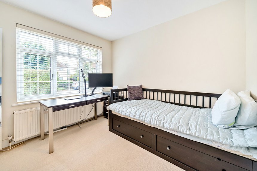 for sale layters avenue london 32913 - Gibbs Gillespie