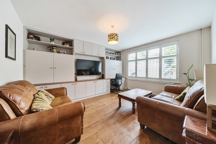 for sale brookdene avenue london 32914 - Gibbs Gillespie