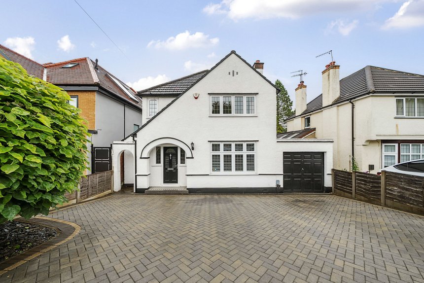 for sale brookdene avenue london 32914 - Gibbs Gillespie