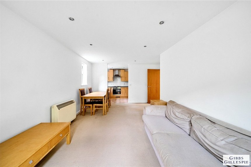 for sale clarendon court london 32921 - Gibbs Gillespie