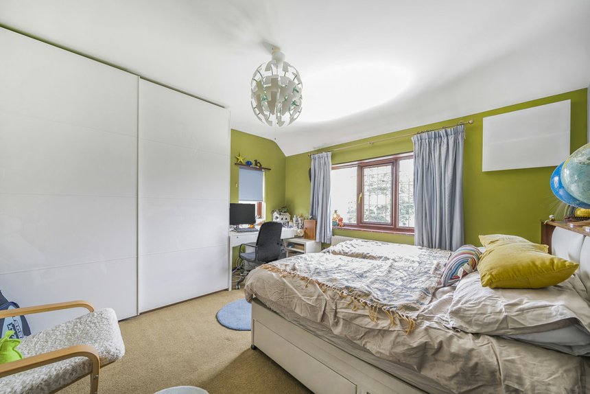 for sale west end avenue london 32984 - Gibbs Gillespie