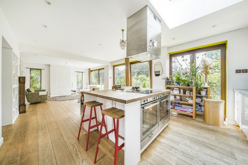 for sale west end avenue london 32984 - Gibbs Gillespie