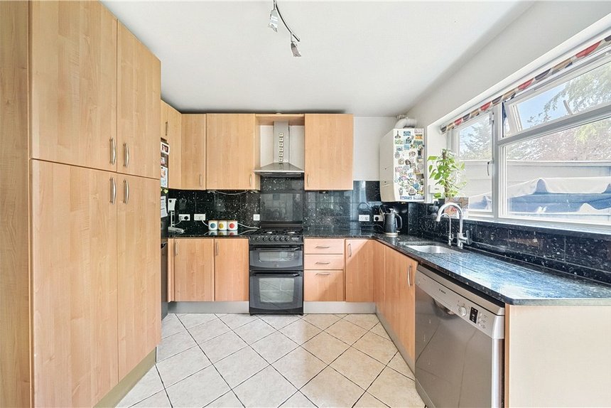 sold st. andrews drive london 32987 - Gibbs Gillespie