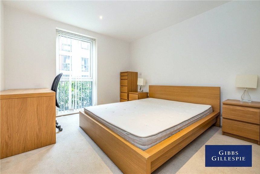 for sale unwin way london 32991 - Gibbs Gillespie