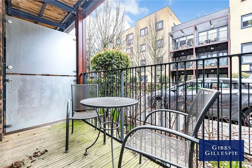 for sale unwin way london 32991 - Gibbs Gillespie