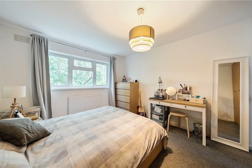 sold cheriton close london 32993 - Gibbs Gillespie