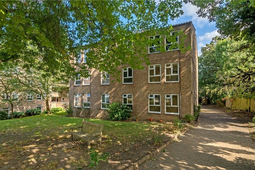 sold cheriton close london 32993 - Gibbs Gillespie