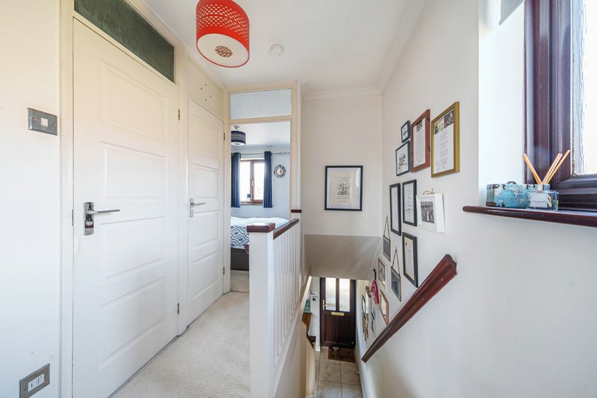 for sale ladywalk london 32996 - Gibbs Gillespie