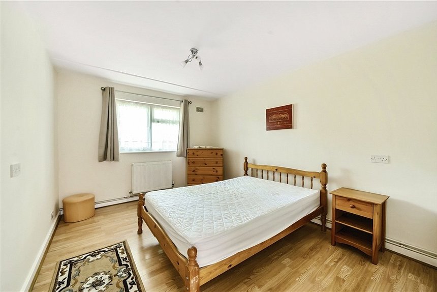 for sale garrick close london 33032 - Gibbs Gillespie