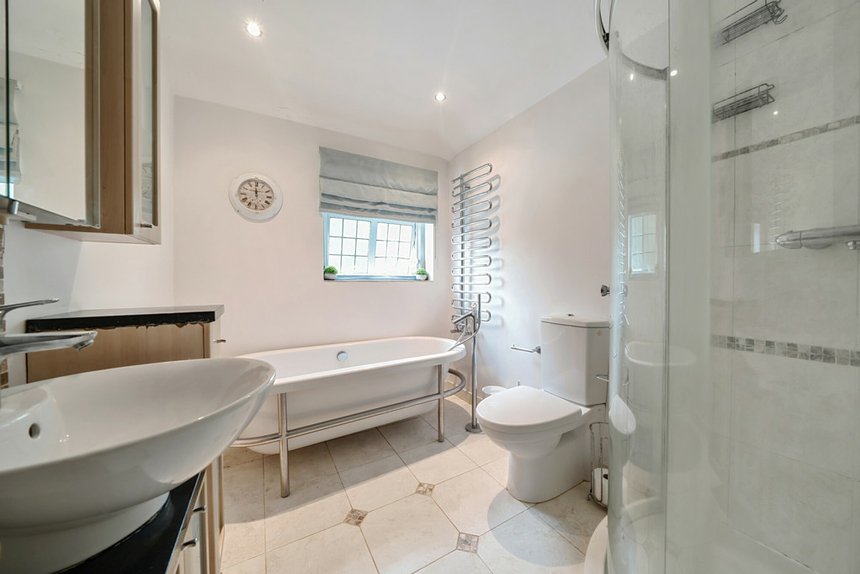for sale court road london 33048 - Gibbs Gillespie