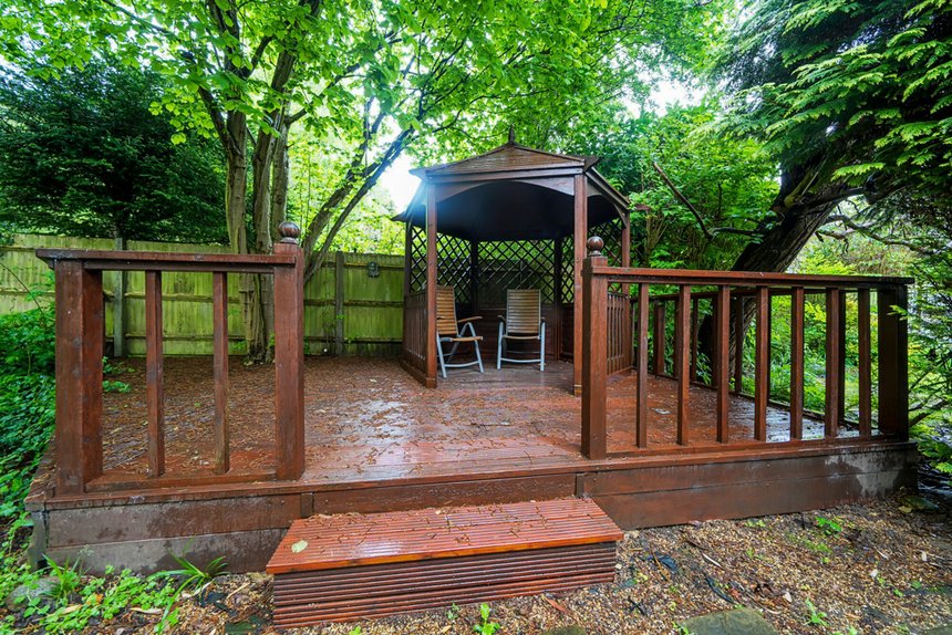 for sale court road london 33048 - Gibbs Gillespie