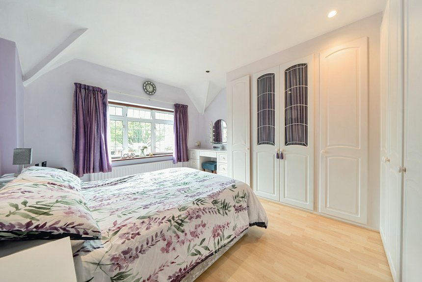 for sale court road london 33048 - Gibbs Gillespie