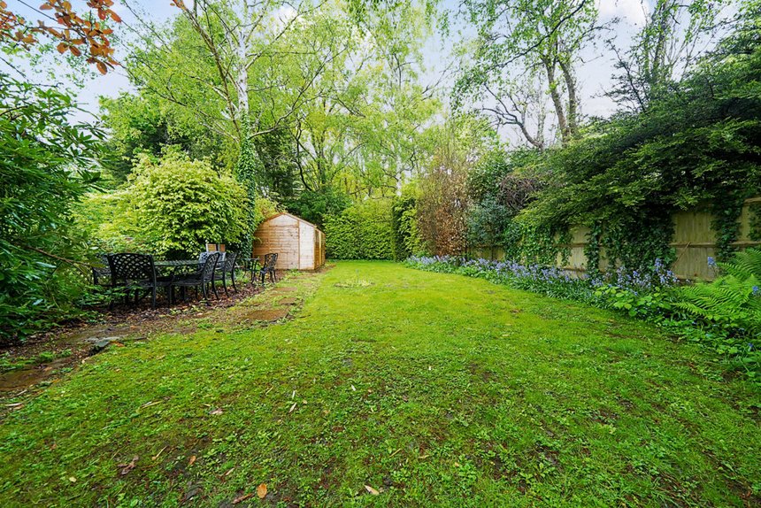 for sale court road london 33048 - Gibbs Gillespie