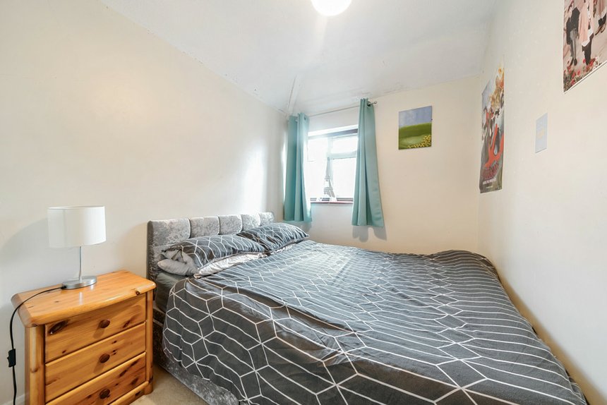 for sale court road london 33048 - Gibbs Gillespie