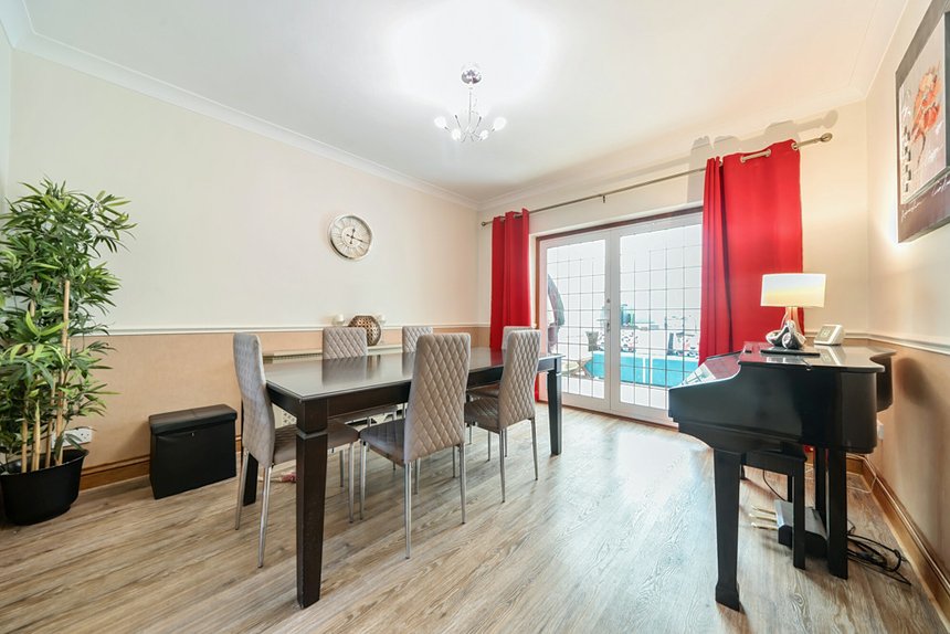 for sale court road london 33048 - Gibbs Gillespie