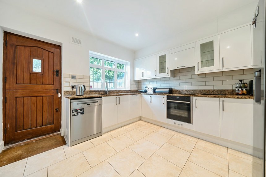 for sale court road london 33048 - Gibbs Gillespie